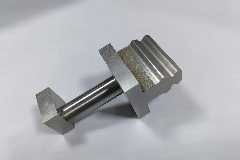 A typical case analysis of precision parts machining.